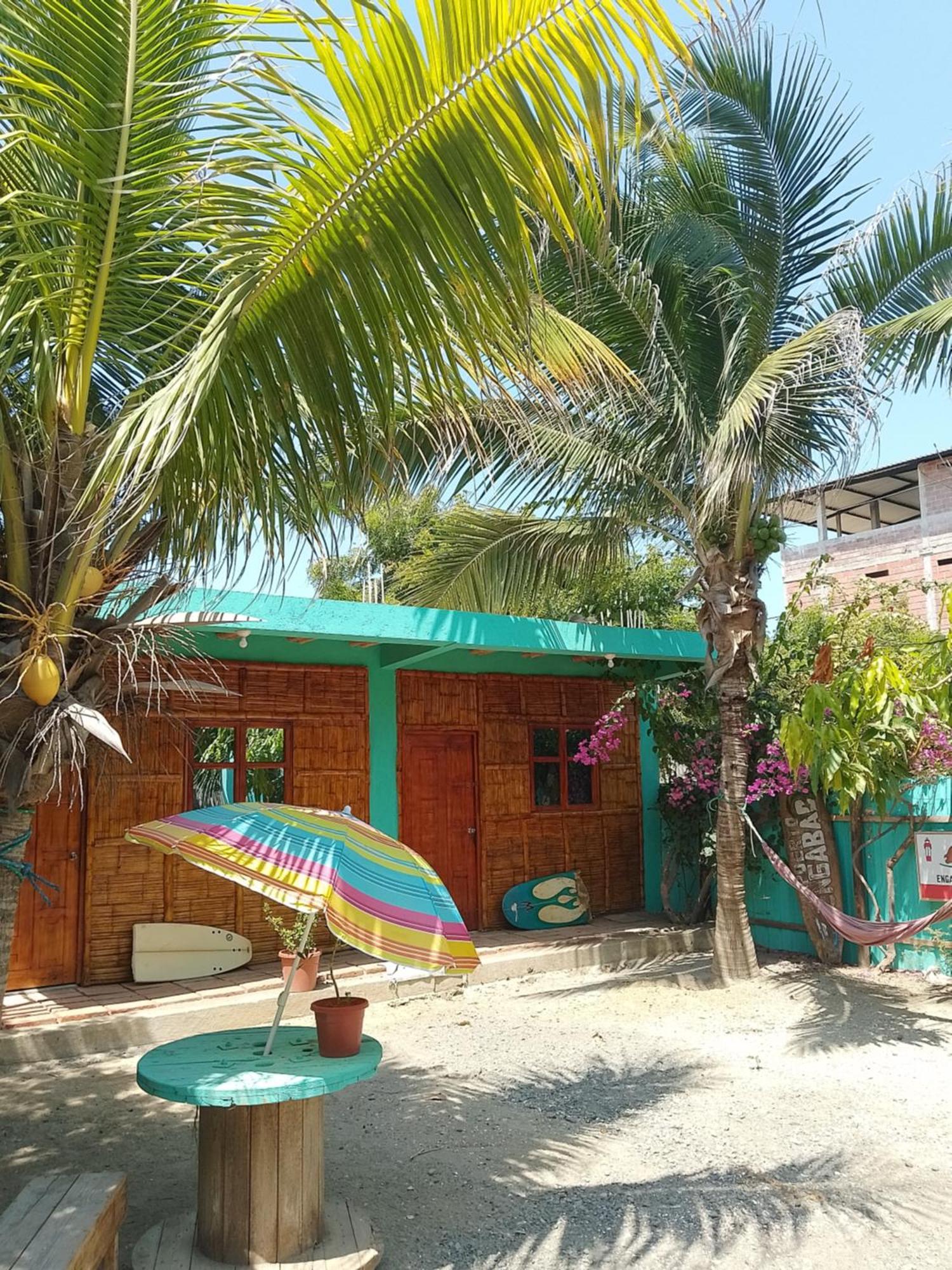 Hostal Puerto Engabao "El Surf Shelter" Bagian luar foto